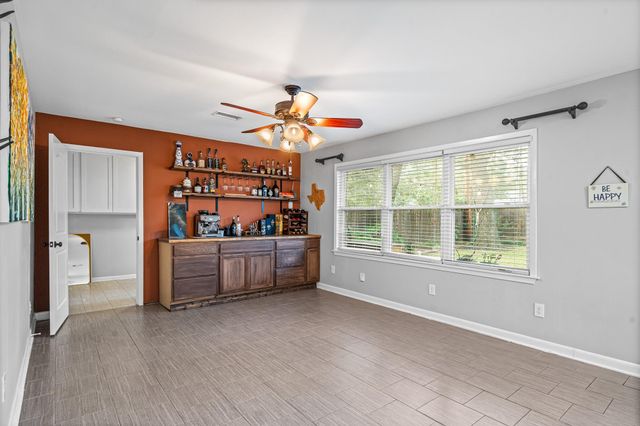 5606 Warm Springs Road, Houston, TX 77035