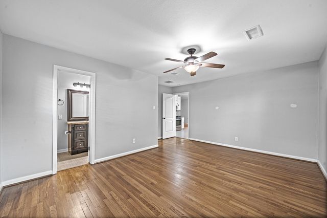 5606 Warm Springs Road, Houston, TX 77035