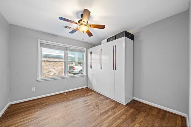 5606 Warm Springs Road, Houston, TX 77035