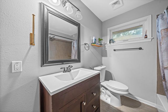 5606 Warm Springs Road, Houston, TX 77035