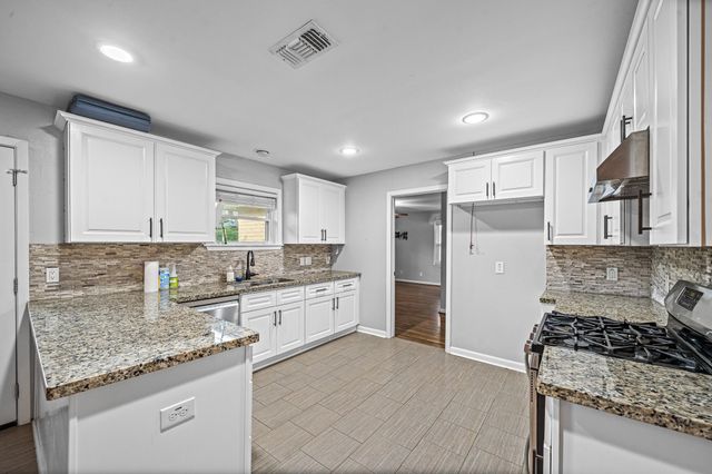 5606 Warm Springs Road, Houston, TX 77035