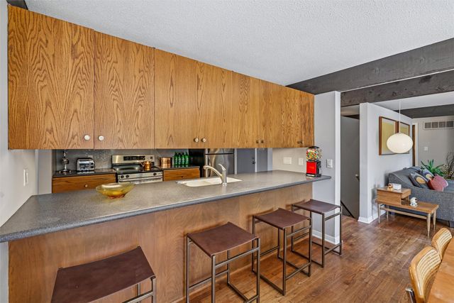 1551 NW 75th Street, Clive, IA 50325