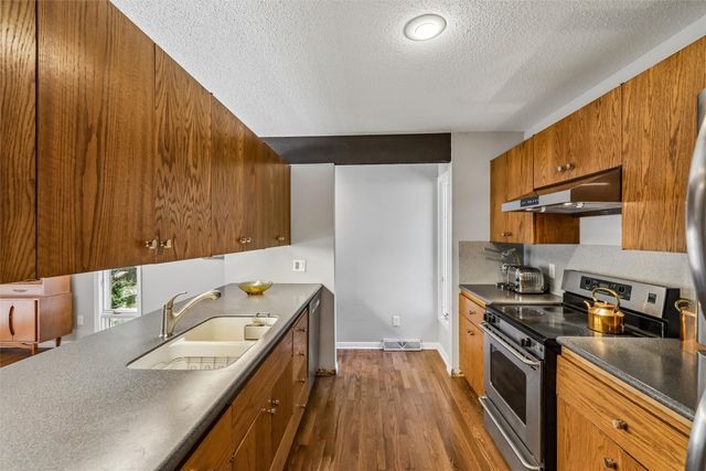 1551 NW 75th Street, Clive, IA 50325