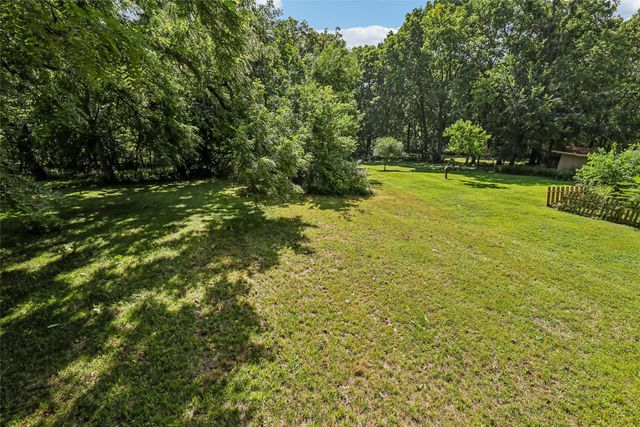 1551 NW 75th Street, Clive, IA 50325