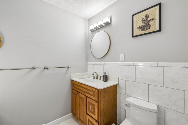 1551 NW 75th Street, Clive, IA 50325