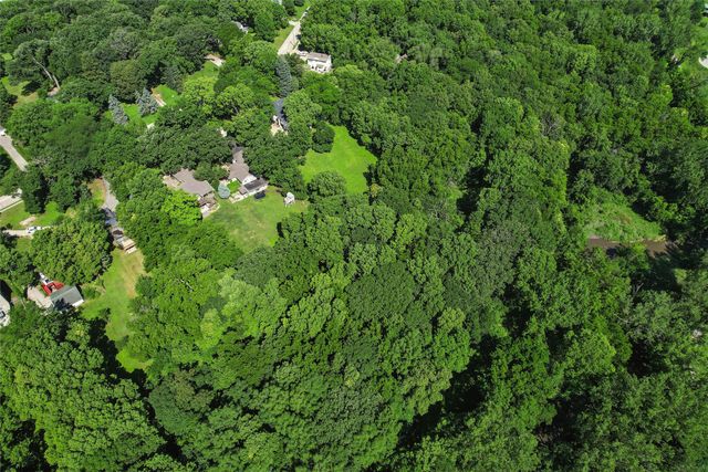 1551 NW 75th Street, Clive, IA 50325