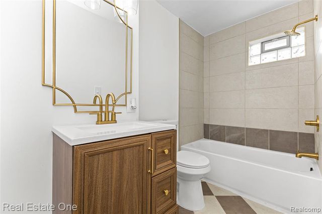 24713 Lois Lane, Southfield, MI 48075