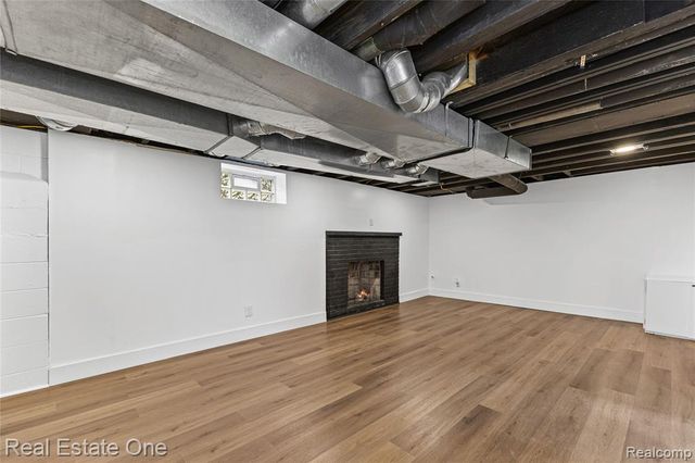 24713 Lois Lane, Southfield, MI 48075