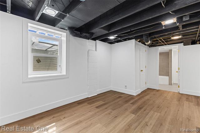 24713 Lois Lane, Southfield, MI 48075