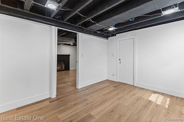 24713 Lois Lane, Southfield, MI 48075