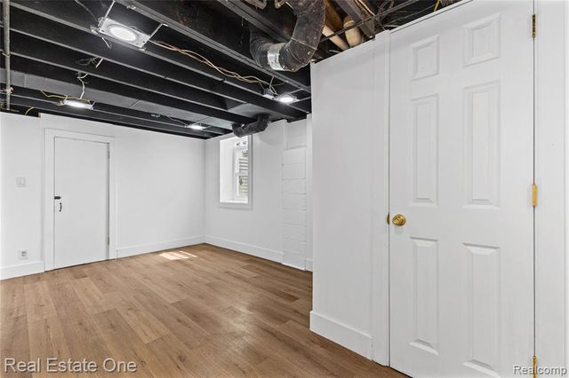24713 Lois Lane, Southfield, MI 48075
