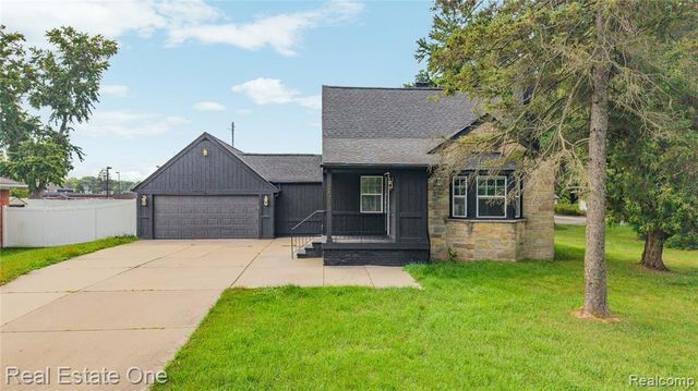 24713 Lois Lane, Southfield, MI 48075