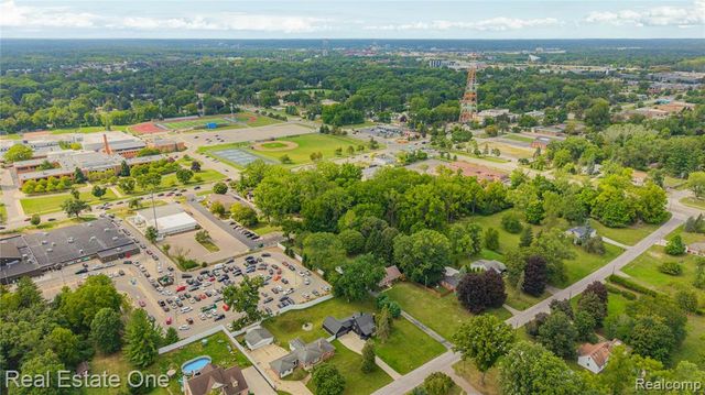 24713 Lois Lane, Southfield, MI 48075