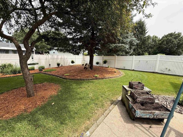 1820 Edon Drive, Janesville, WI 53546