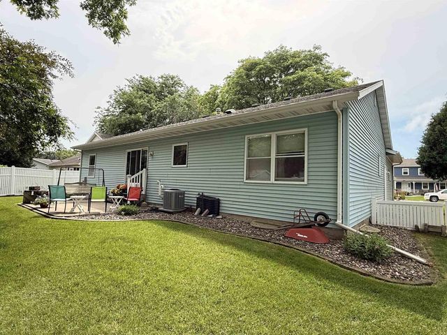 1820 Edon Drive, Janesville, WI 53546