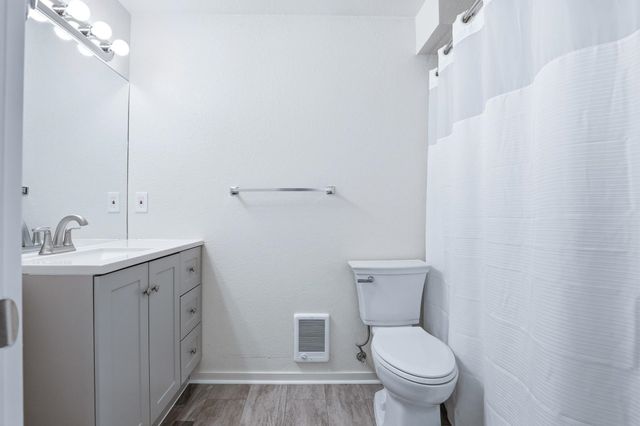 912 W Lincoln Pl, Spokane, WA 99204