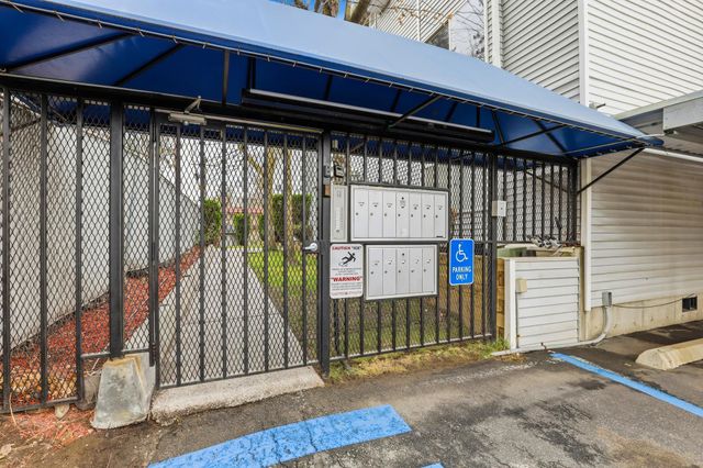 912 W Lincoln Pl, Spokane, WA 99204