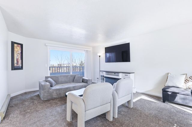 912 W Lincoln Pl, Spokane, WA 99204