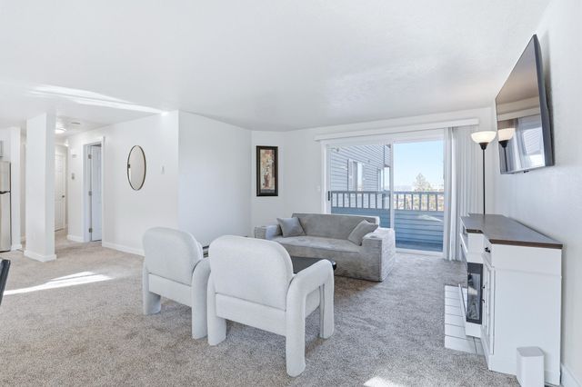 912 W Lincoln Pl, Spokane, WA 99204