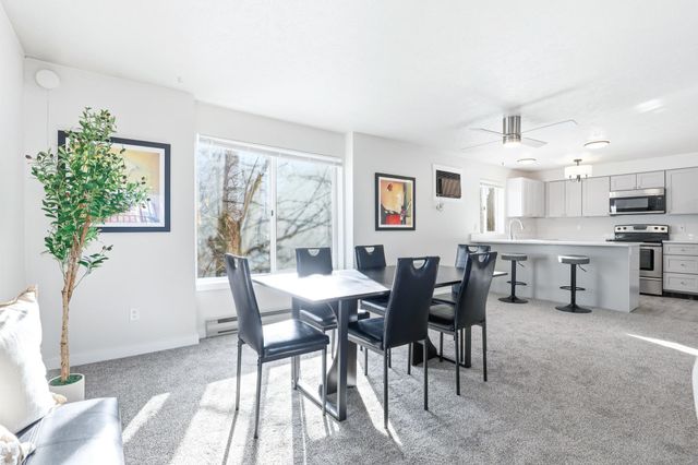 912 W Lincoln Pl, Spokane, WA 99204