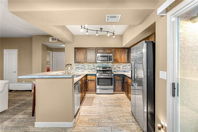 7716 Constanso Avenue 103, Las Vegas, NV 89128