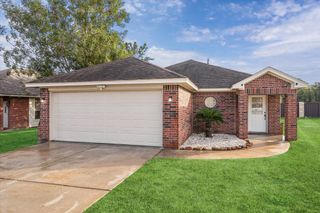 109 Moonspinner, Conroe, TX 77356