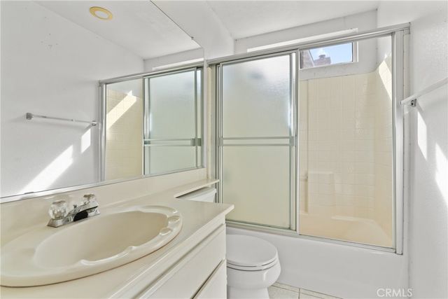 7395 Ayers Rock, Riverside, CA 92508