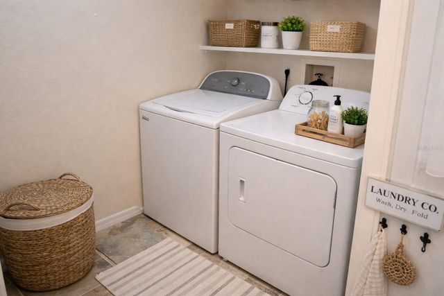 2911 ANTIQUE OAKS CIRCLE 12, Winter Park, FL 32792