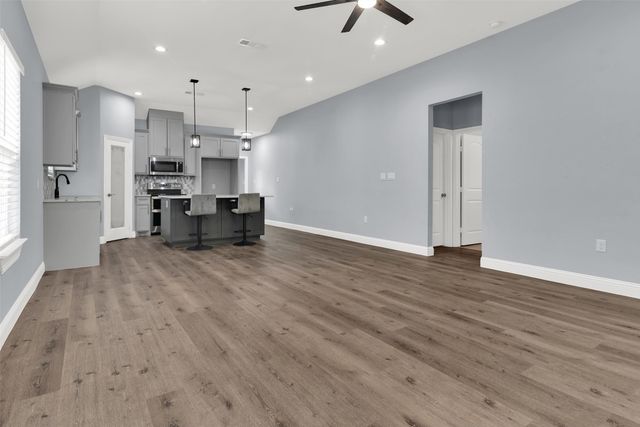 1312 Elm Street, Bonham, TX 75418