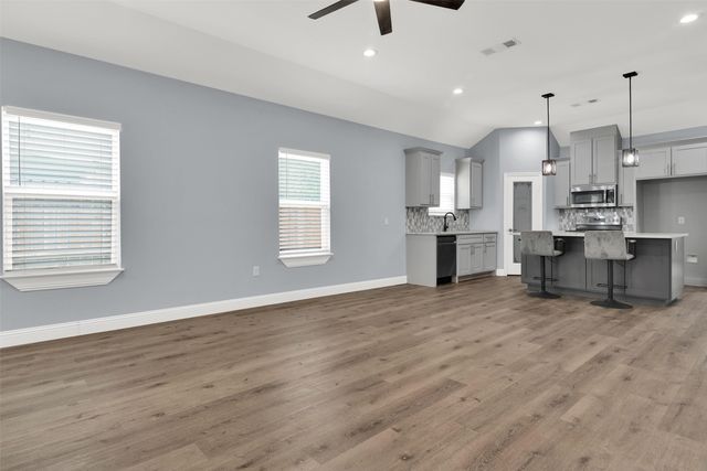 1312 Elm Street, Bonham, TX 75418