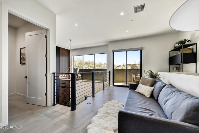 6525 E CAVE CREEK Road 101, Cave Creek, AZ 85331