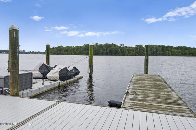 99 BROAD RIVER Place 2107, Welaka, FL 32193