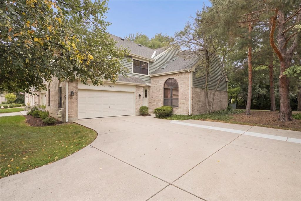 11458 Ashley Woods Drive, Westchester, IL 60154 — exterior