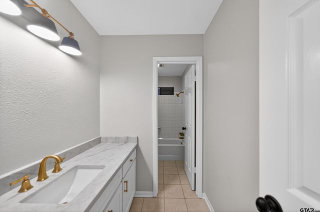 607 Hampton Hill Drive, Tyler, TX 75703