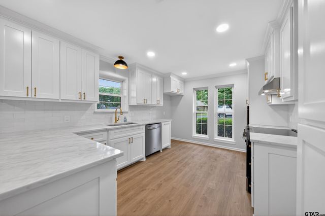 607 Hampton Hill Drive, Tyler, TX 75703