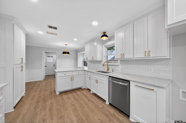 607 Hampton Hill Drive, Tyler, TX 75703