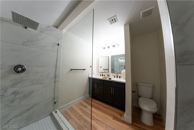 31 Jade Circle, Las Vegas, NV 89106