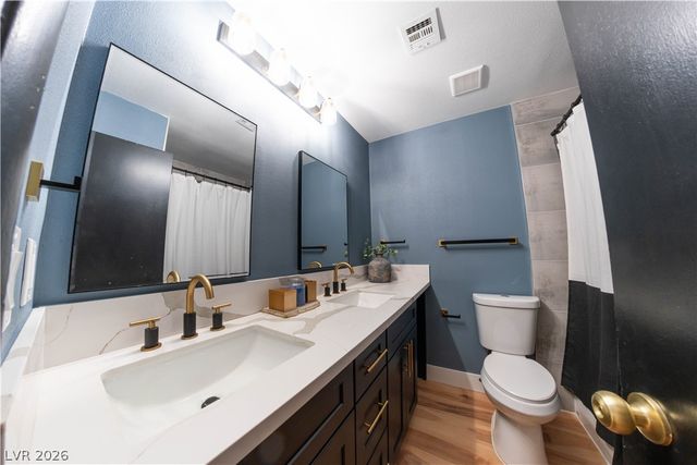 31 Jade Circle, Las Vegas, NV 89106