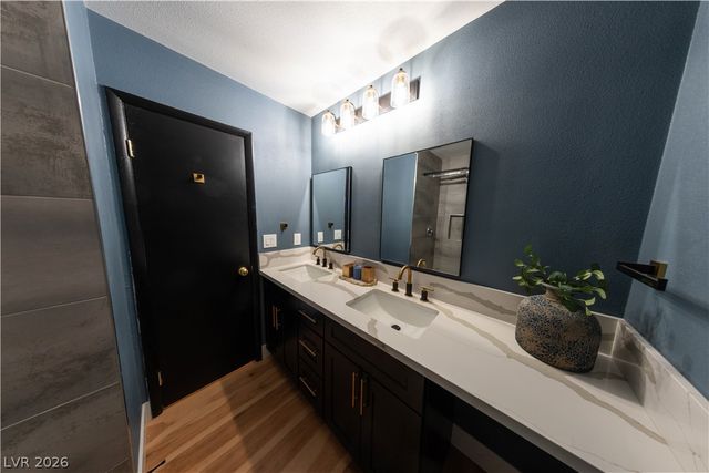 31 Jade Circle, Las Vegas, NV 89106