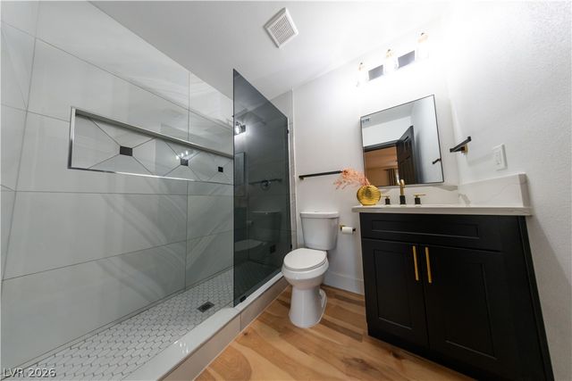 31 Jade Circle, Las Vegas, NV 89106