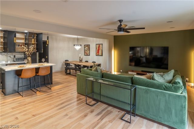 31 Jade Circle, Las Vegas, NV 89106