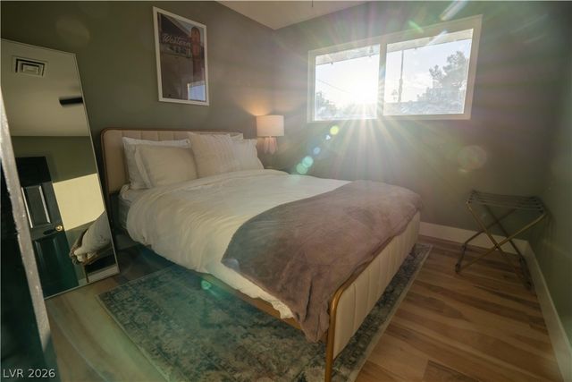 31 Jade Circle, Las Vegas, NV 89106