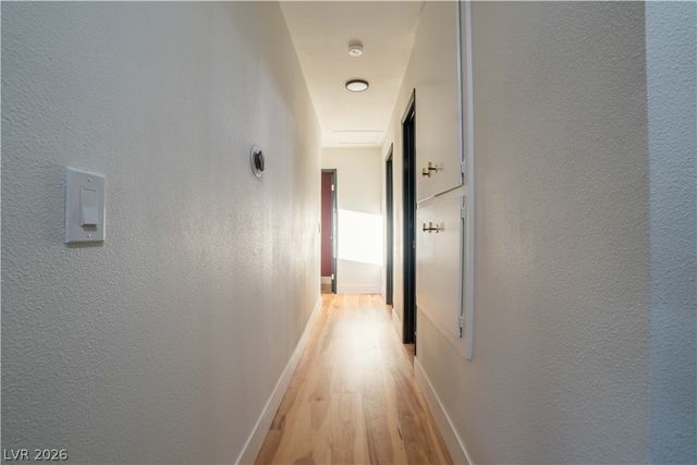 31 Jade Circle, Las Vegas, NV 89106