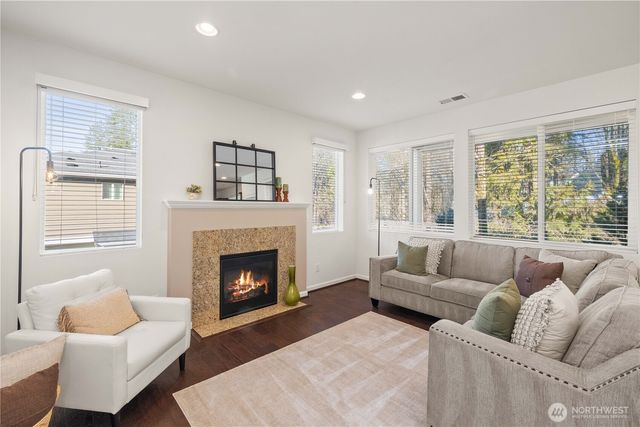 27380 211th CT SE, Maple Valley, WA 98038