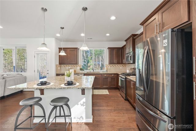 27380 211th CT SE, Maple Valley, WA 98038