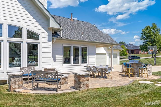 1069 Whitmoor Drive, Weldon Spring, MO 63304