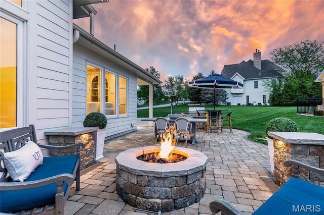1069 Whitmoor Drive, Weldon Spring, MO 63304