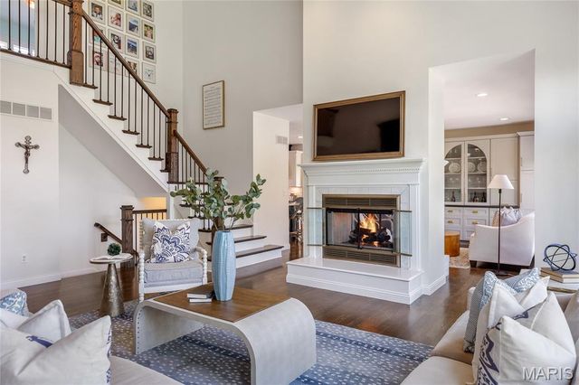 1069 Whitmoor Drive, Weldon Spring, MO 63304