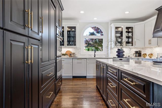1069 Whitmoor Drive, Weldon Spring, MO 63304