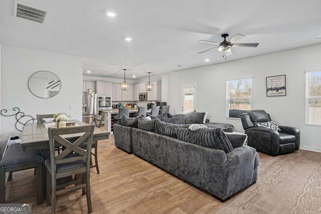 942 Teabiscuit Way, Mcdonough, GA 30253